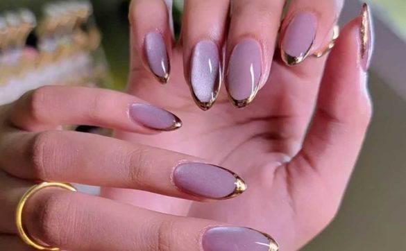 ترند ناخن شیشه ای